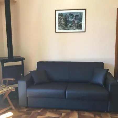 Green Holiday Terrace Apartment