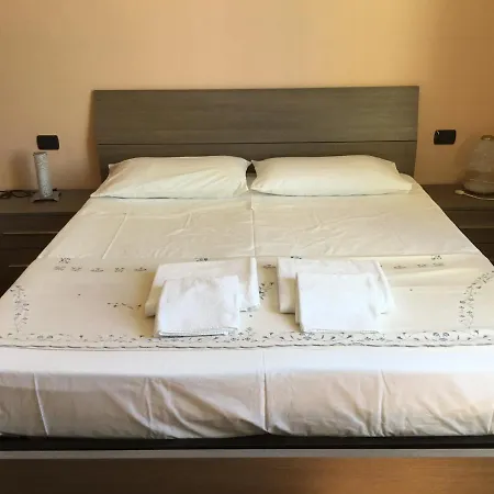 Green Holiday Terrace Apartment Bellano